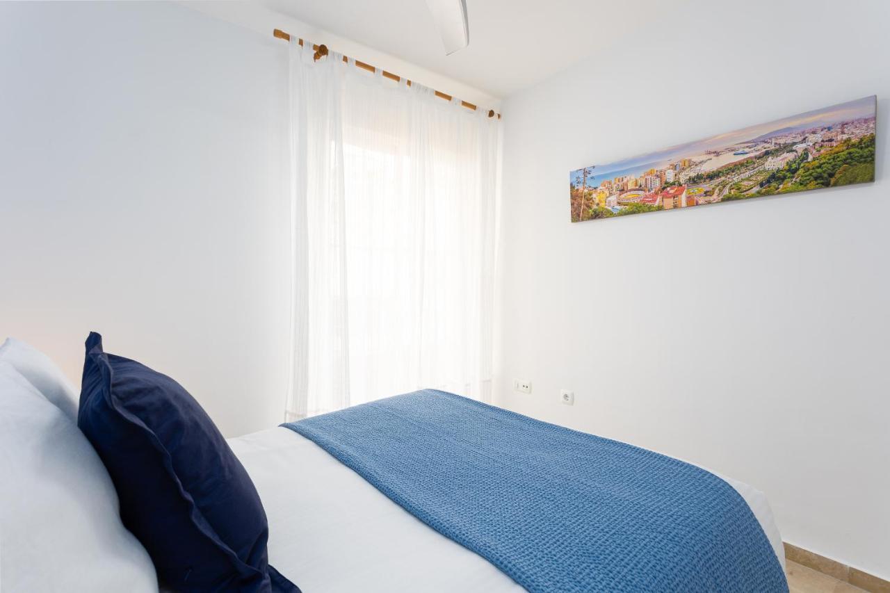 Holidays2Malaga Capuchinos French Balconies, Private Parking, Wifi & Air Con Eksteriør billede