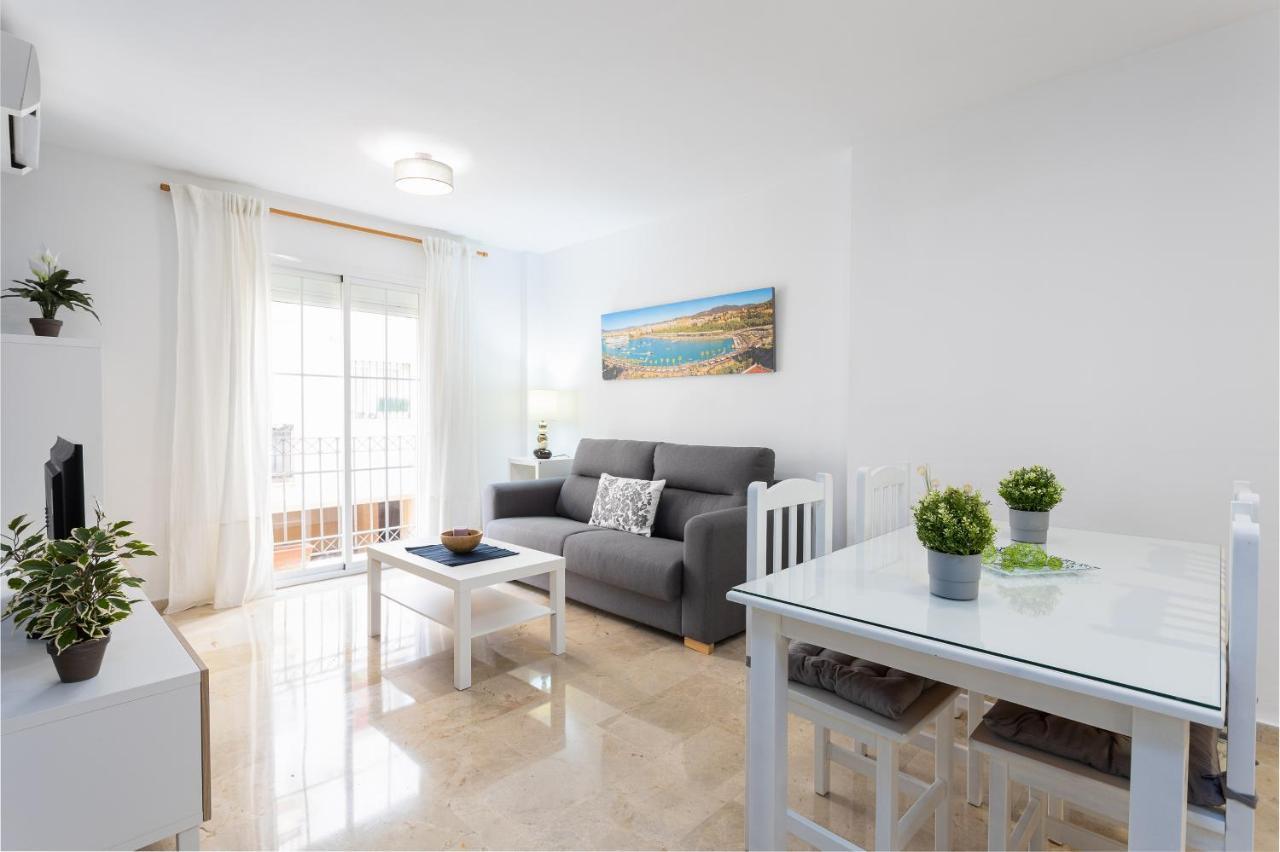 Holidays2Malaga Capuchinos French Balconies, Private Parking, Wifi & Air Con Eksteriør billede