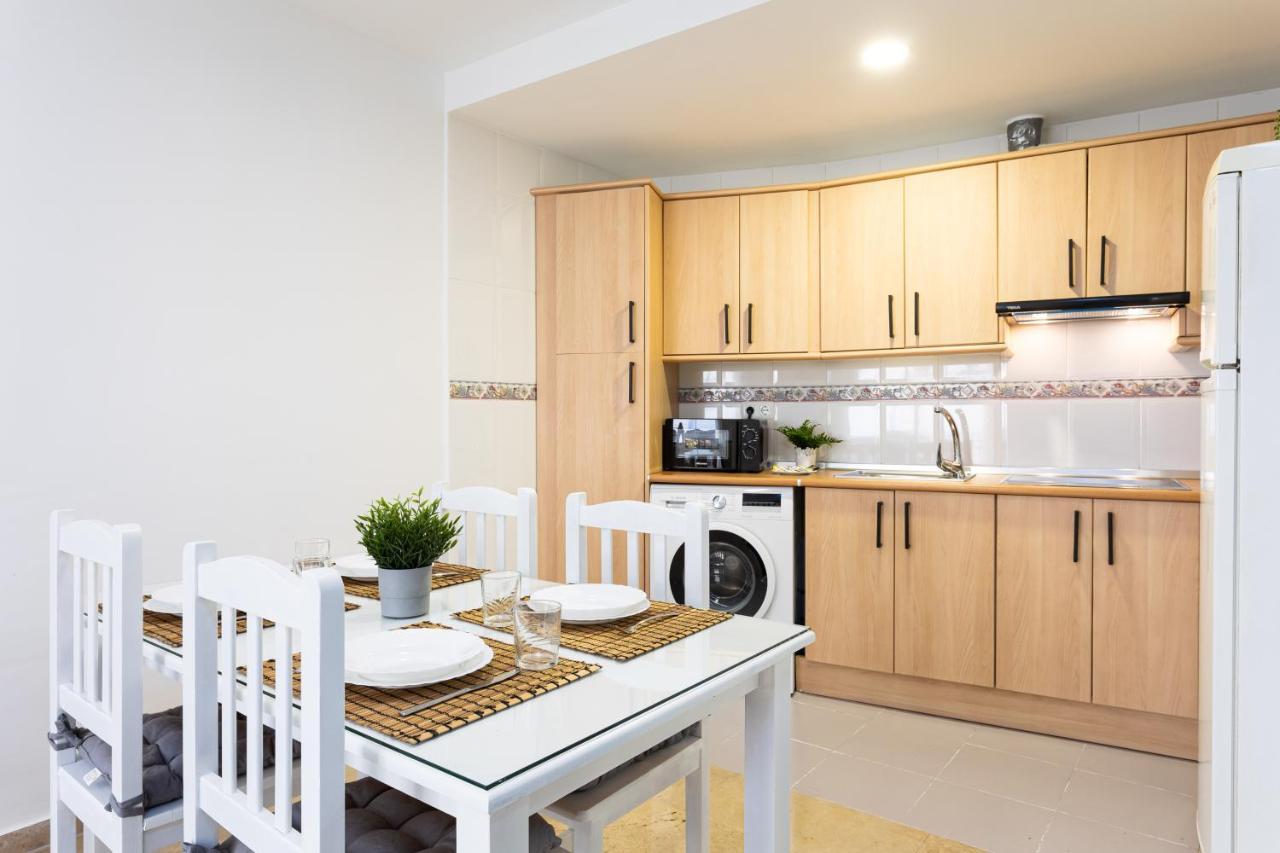 Holidays2Malaga Capuchinos French Balconies, Private Parking, Wifi & Air Con Eksteriør billede